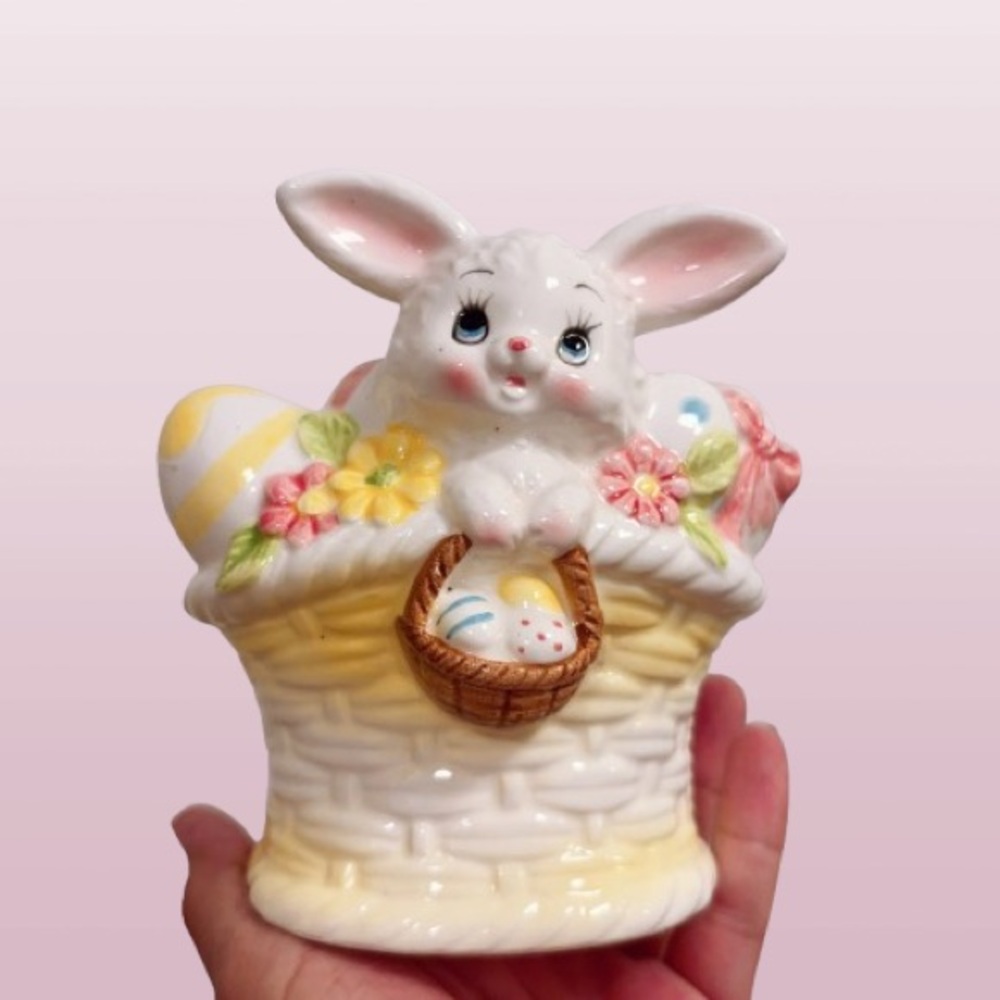 VTG Inarco Kitschy Bunny Rabbit Hanging Out Of Large Easter Easter Eggs Japan